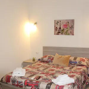 casa-milu-napoli-centro.hotels-amalfi.com/